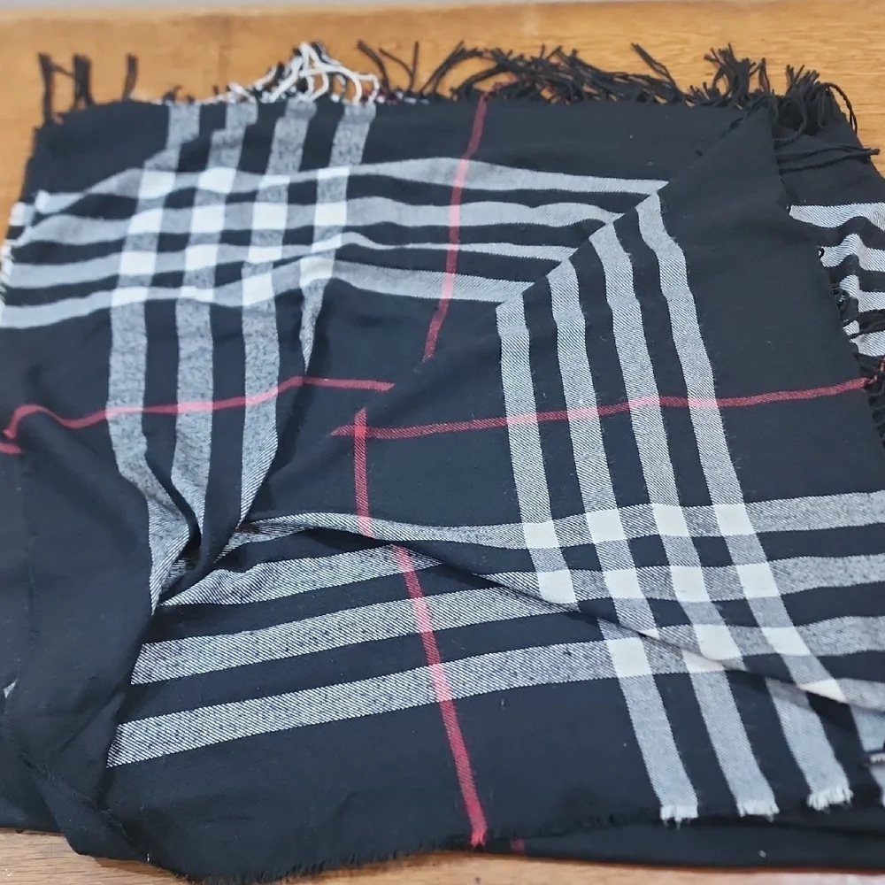 Brandi Melville Black White And Red Striped Scarf With Fringe
